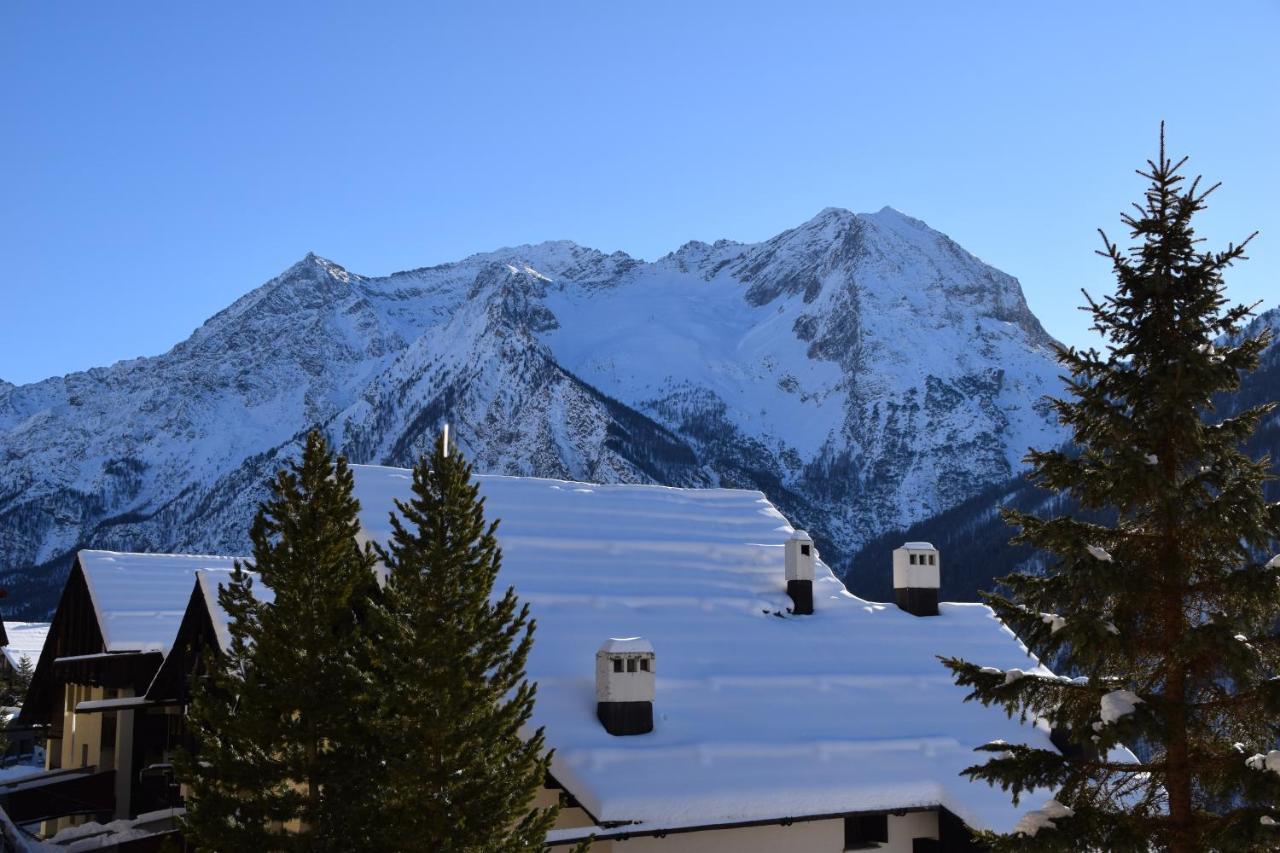 Grange Hike & Ski Sestriere Apartments מראה חיצוני תמונה