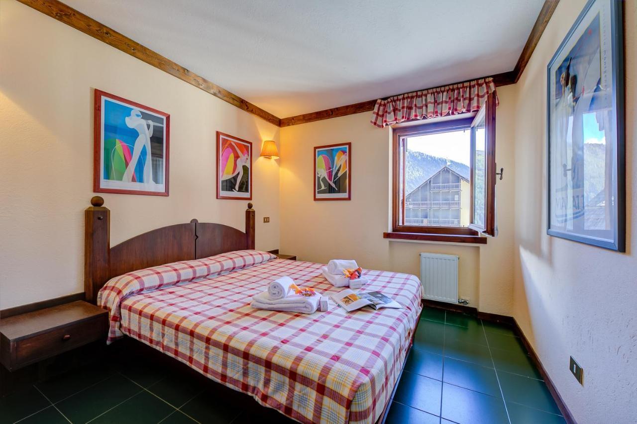 Grange Hike & Ski Sestriere Apartments מראה חיצוני תמונה