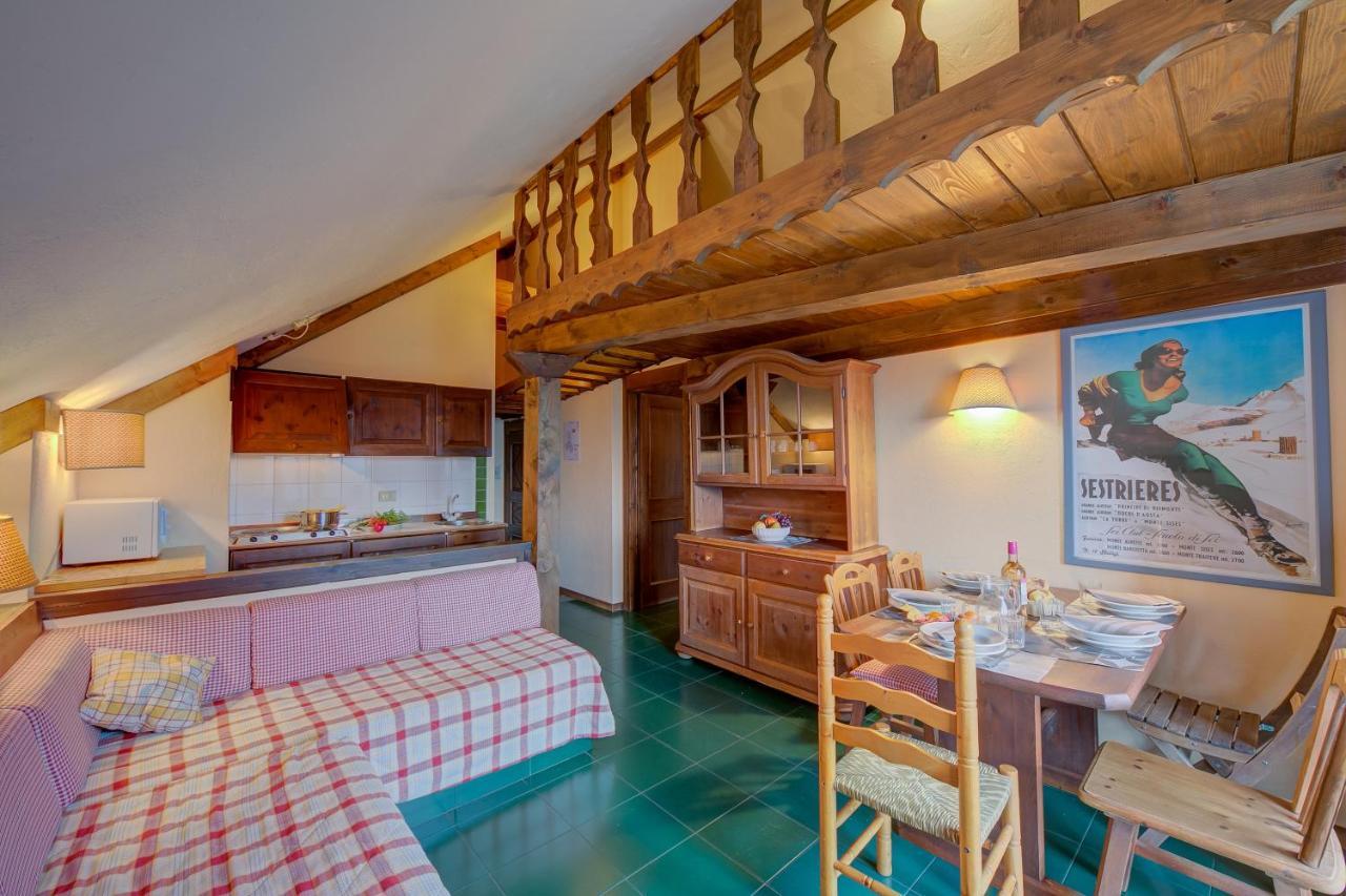 Grange Hike & Ski Sestriere Apartments מראה חיצוני תמונה
