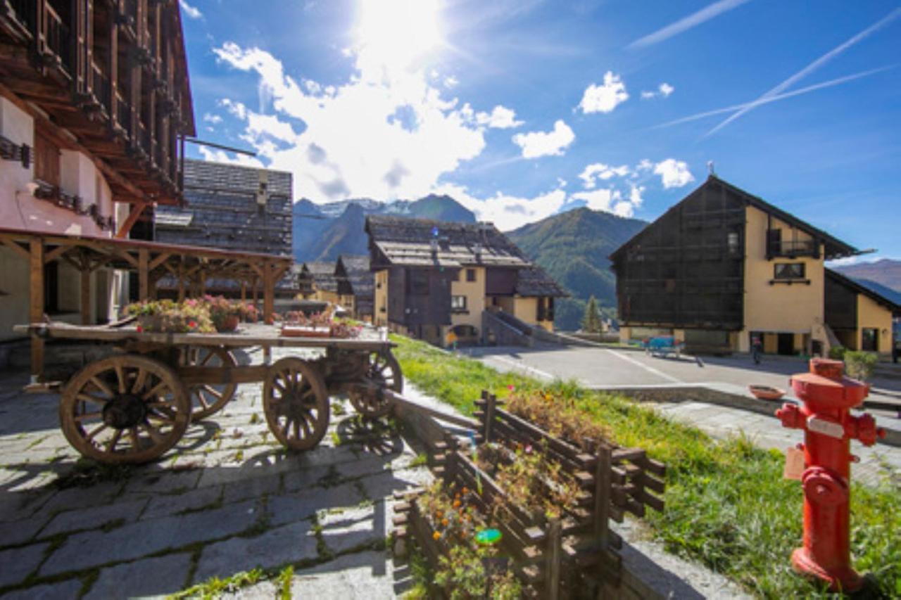 Grange Hike & Ski Sestriere Apartments מראה חיצוני תמונה