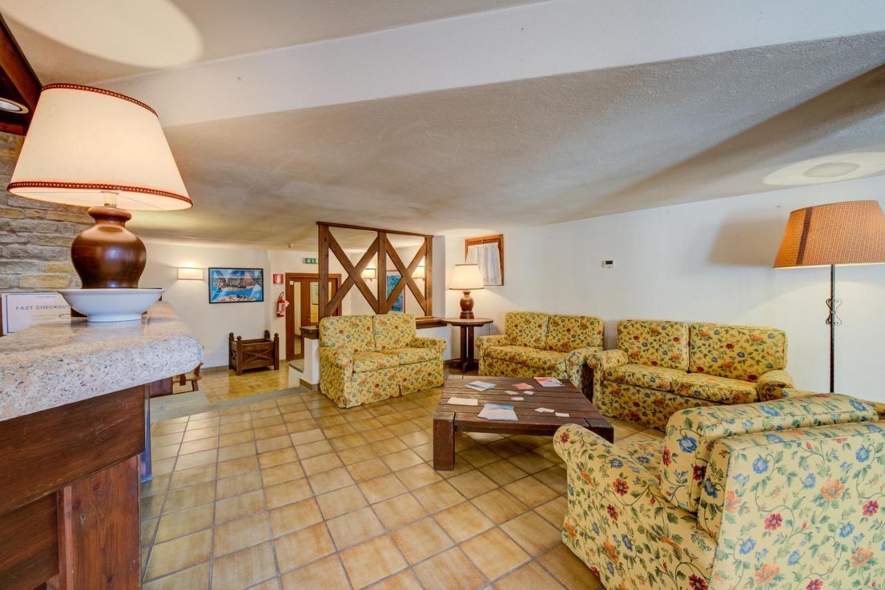 Grange Hike & Ski Sestriere Apartments מראה חיצוני תמונה