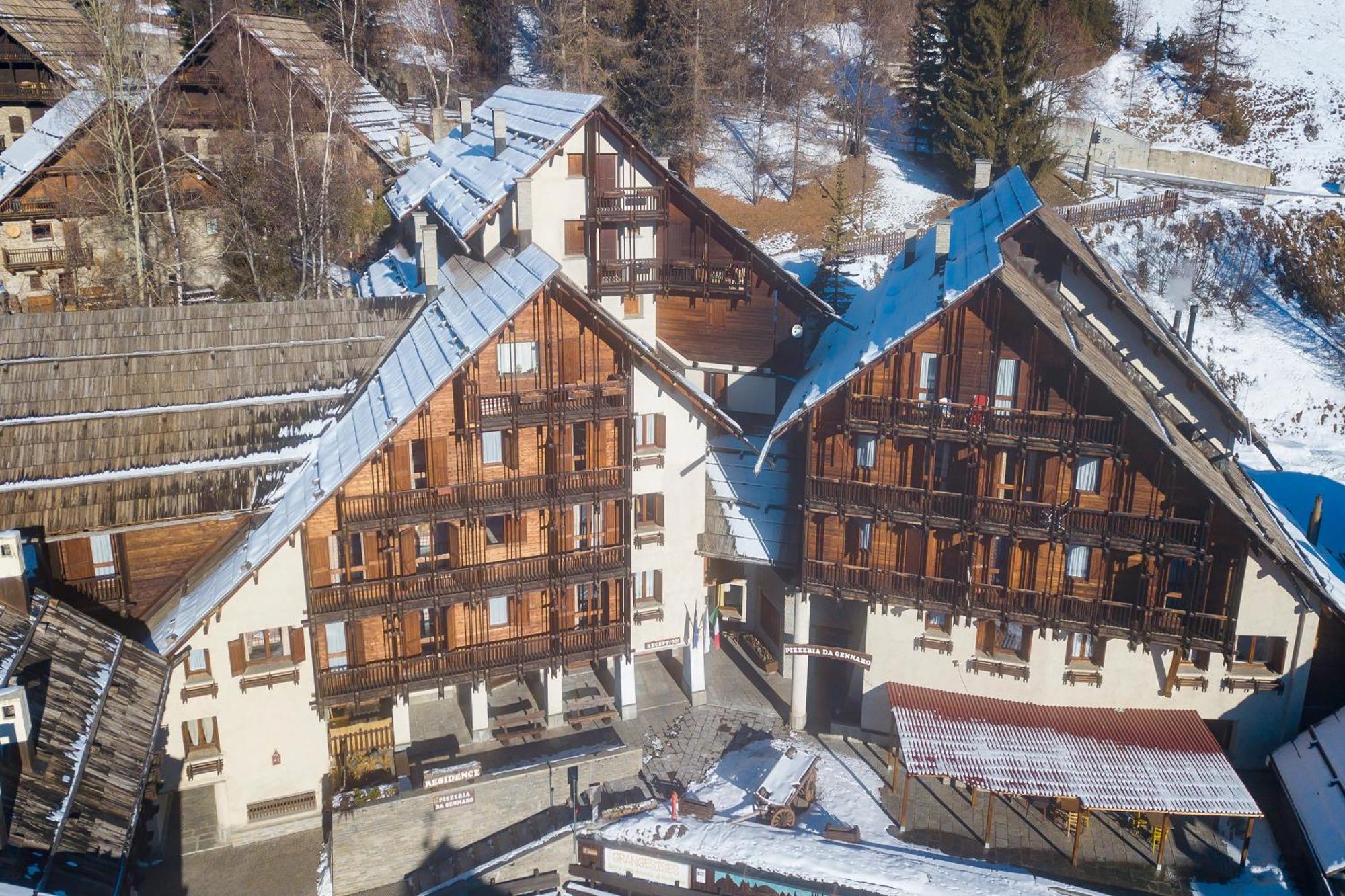 Grange Hike & Ski Sestriere Apartments מראה חיצוני תמונה