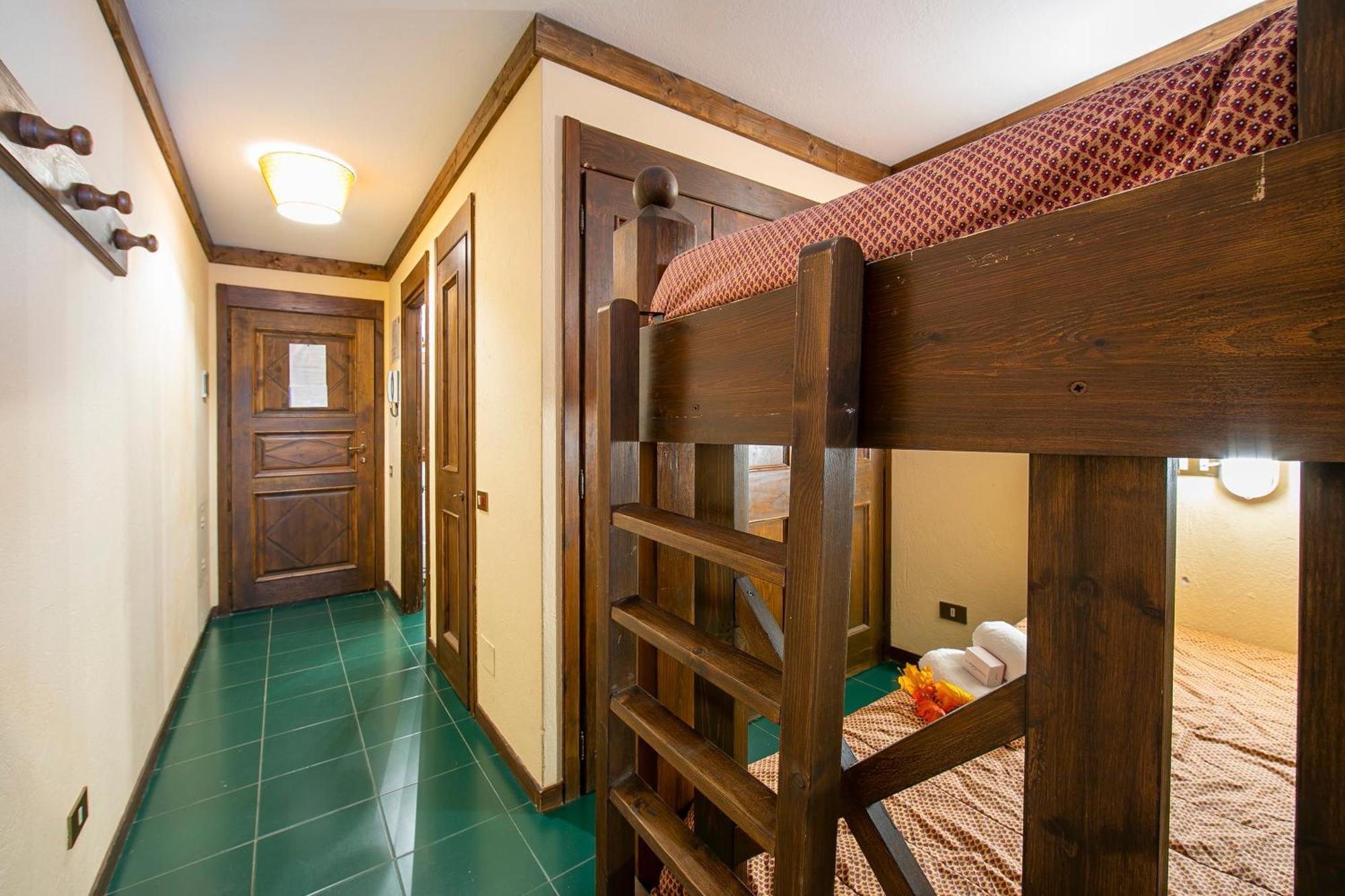 Grange Hike & Ski Sestriere Apartments מראה חיצוני תמונה